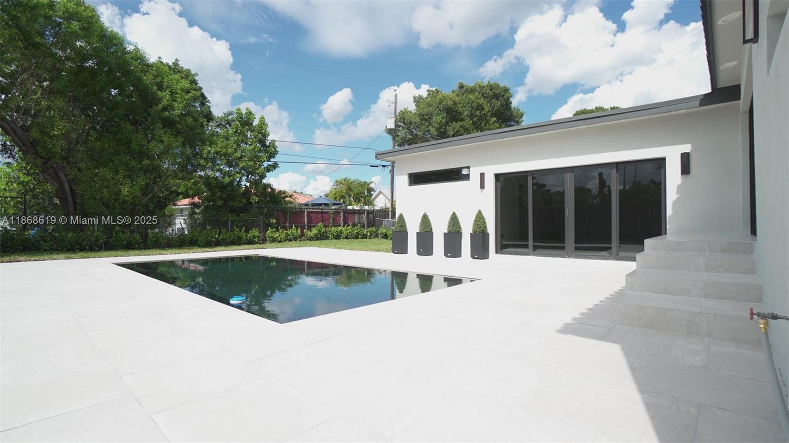 2155 SW 25th Ter