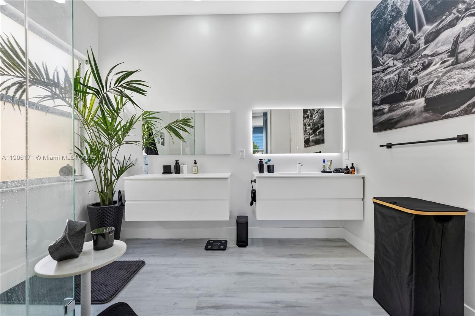 RIVIERA ISLES II - Residential