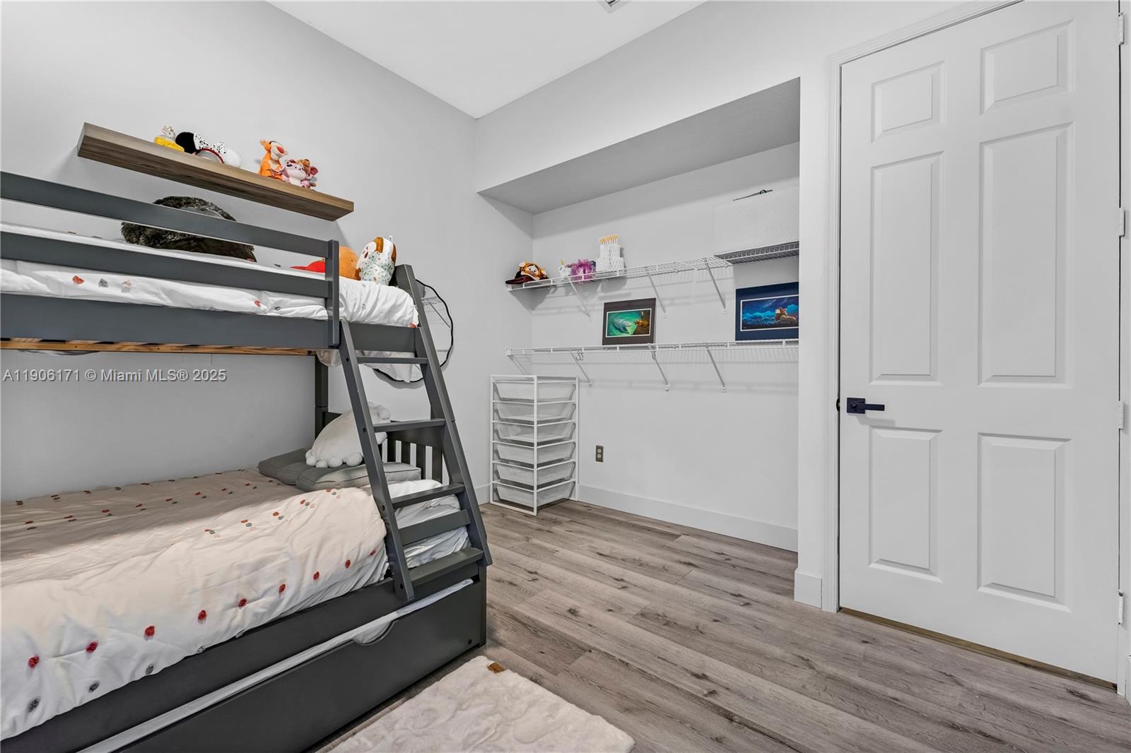 RIVIERA ISLES II - Residential