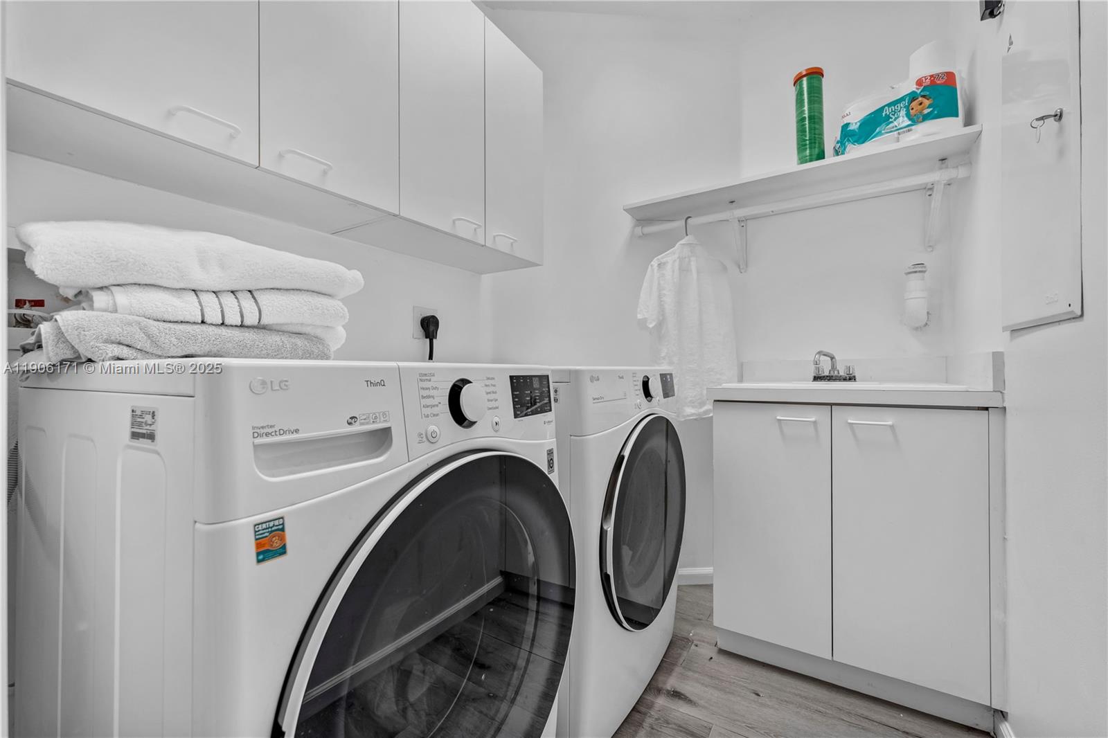 RIVIERA ISLES II - Residential