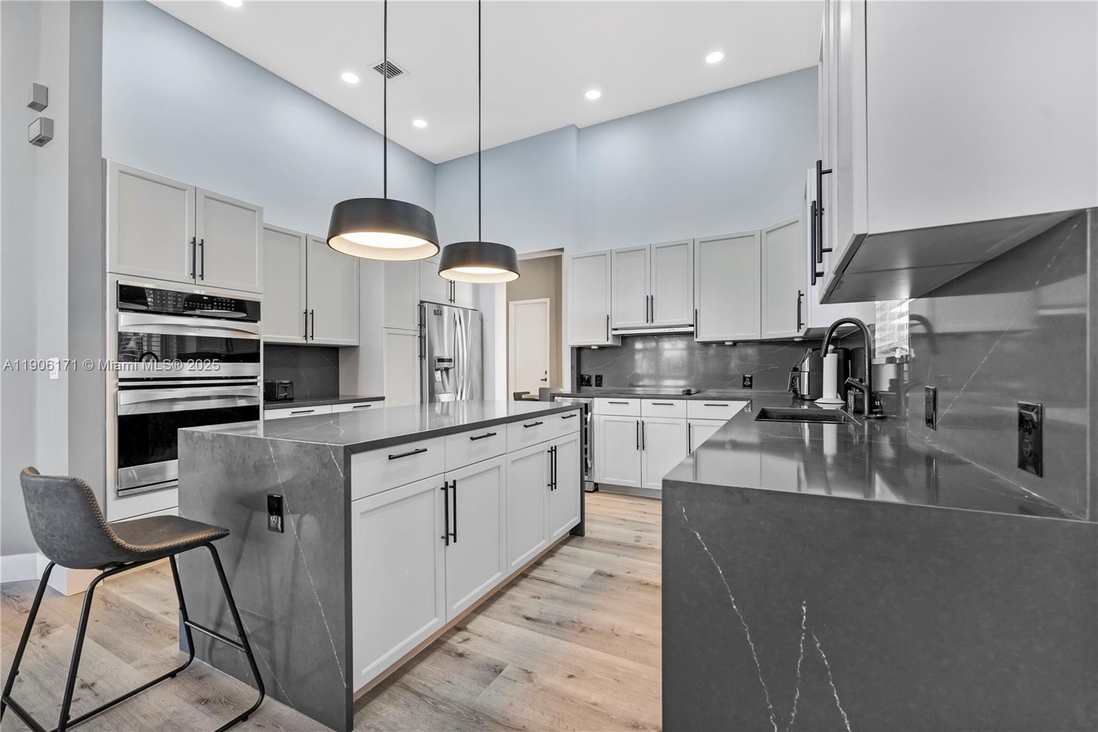 RIVIERA ISLES II - Residential