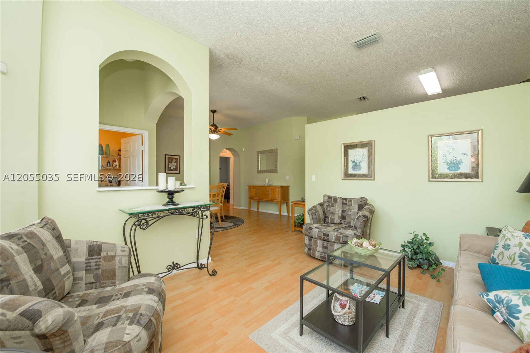460 SE 24th Dr