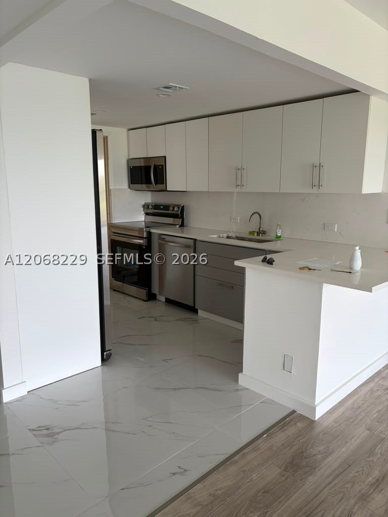 3050 N Palm Aire Dr 707