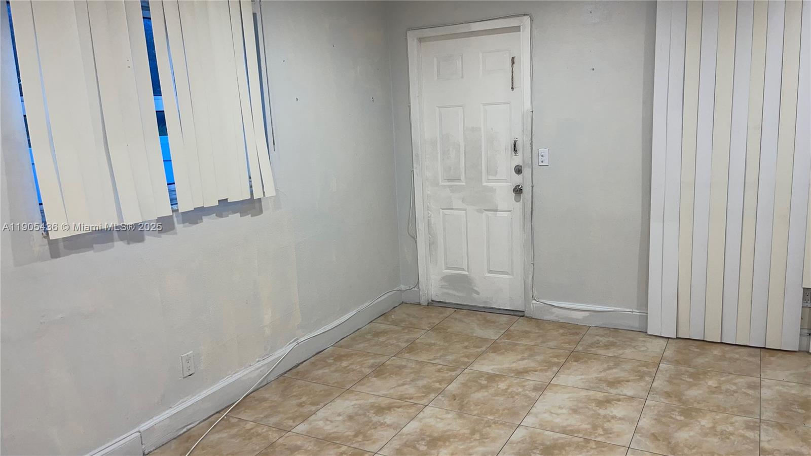 HOLLYWOOD SUBURBS NO 2 - Residential Lease