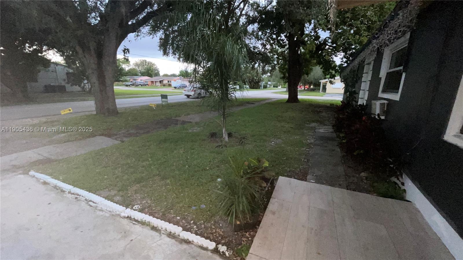 HOLLYWOOD SUBURBS NO 2 - Residential Lease