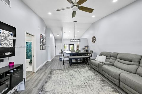 1054 NW 53rd St Deerfield Beach FL 33064