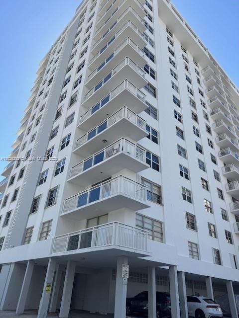 OPTION FURNISHED OR UNFURNISHED. Min 1 year. Amazing Corner 2/2 Renovated Condo across the street from the Beach (Beach Blub Park). Ocean View. Updated kitchen with window and Ocean view, granite countertop, tile floor, large living room with dining area, updated bathrooms, master bathroom has shower and Jacuzzi. California closets. The building was recently renovated with Intra-coastal front Pool and Gym, and Spa. Gated community with 24hr security. Across the street from the park and kid's playground. Walking distance to shopping, and restaurants. Minutes to Gulfstream Park, Aventura Mall. Between Miami and Ft. Lauderdale Airports