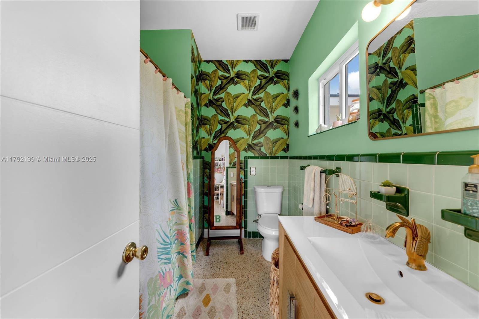 REDLAND 1.14 ACRE - Residential
