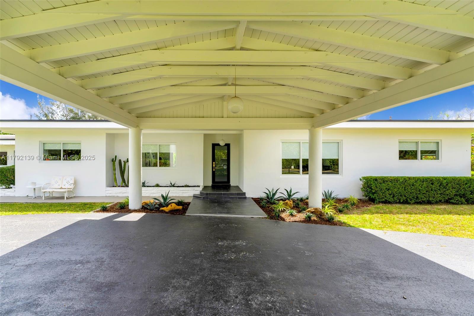REDLAND 1.14 ACRE - Residential