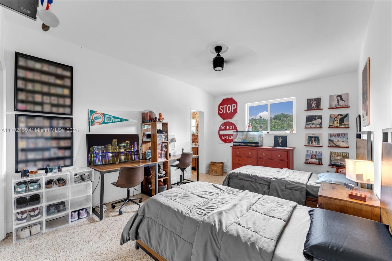 REDLAND 1.14 ACRE - Residential