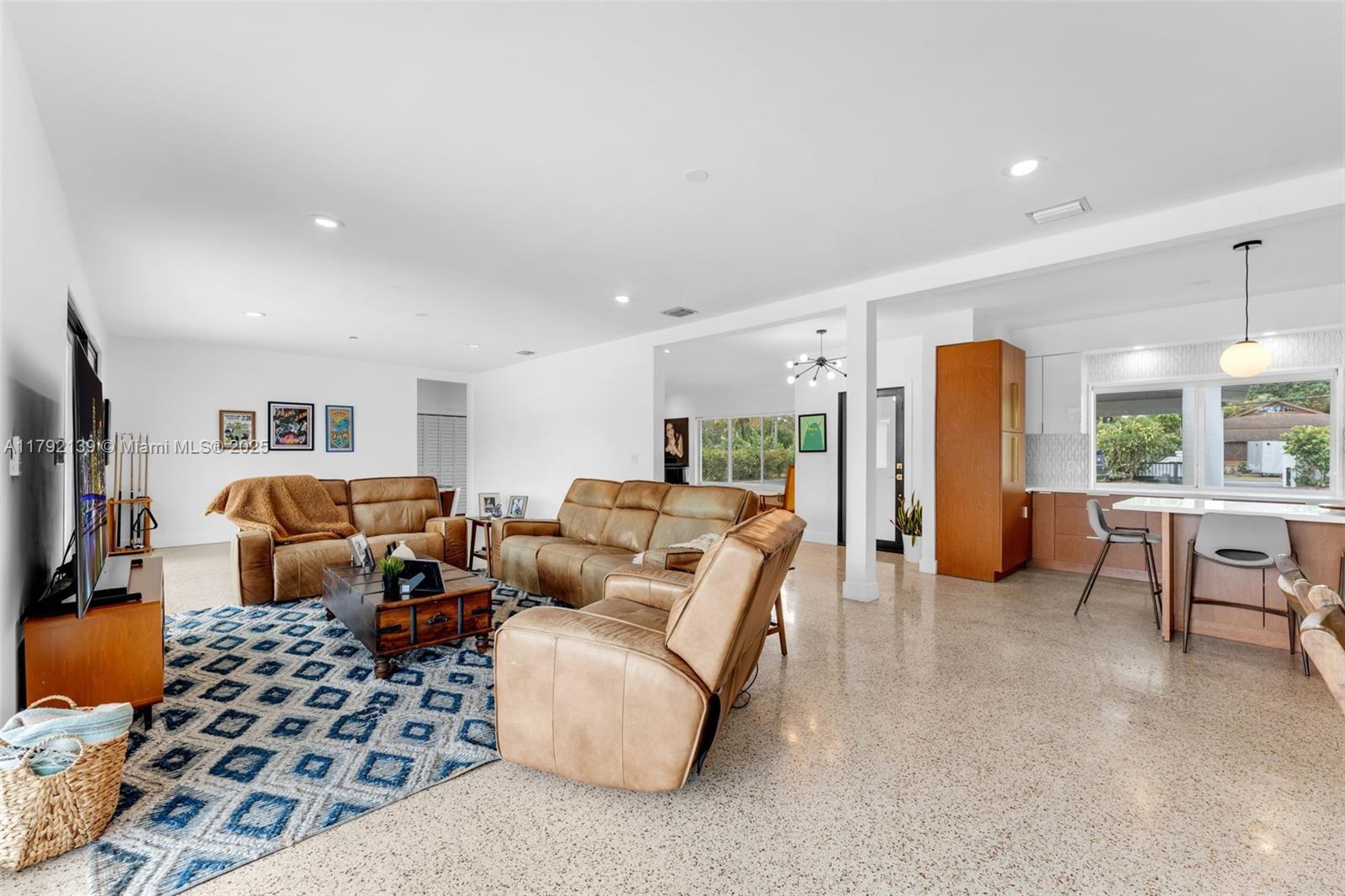REDLAND 1.14 ACRE - Residential