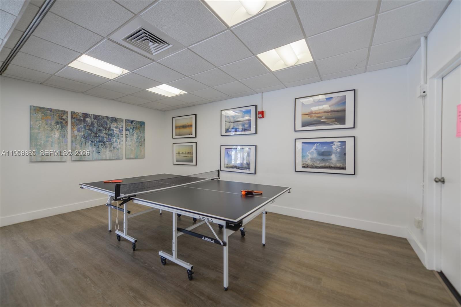 CLIPPER CONDO NO 1 - Residential Lease