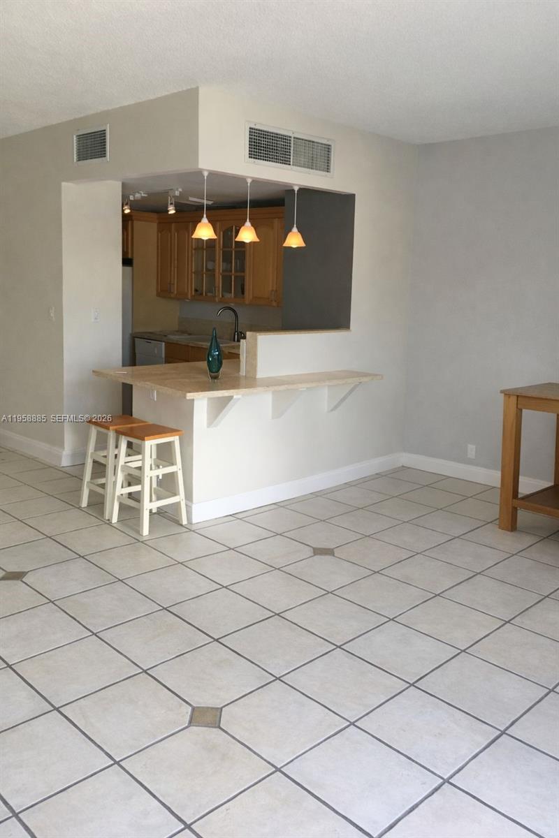 CLIPPER CONDO NO 1 - Residential Lease