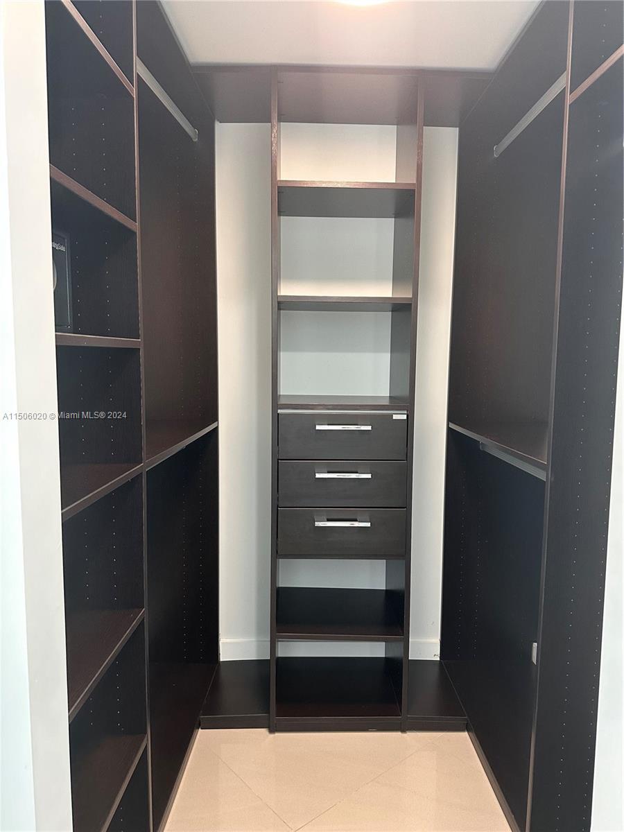 EDEN HOUSE CONDO - Residential
