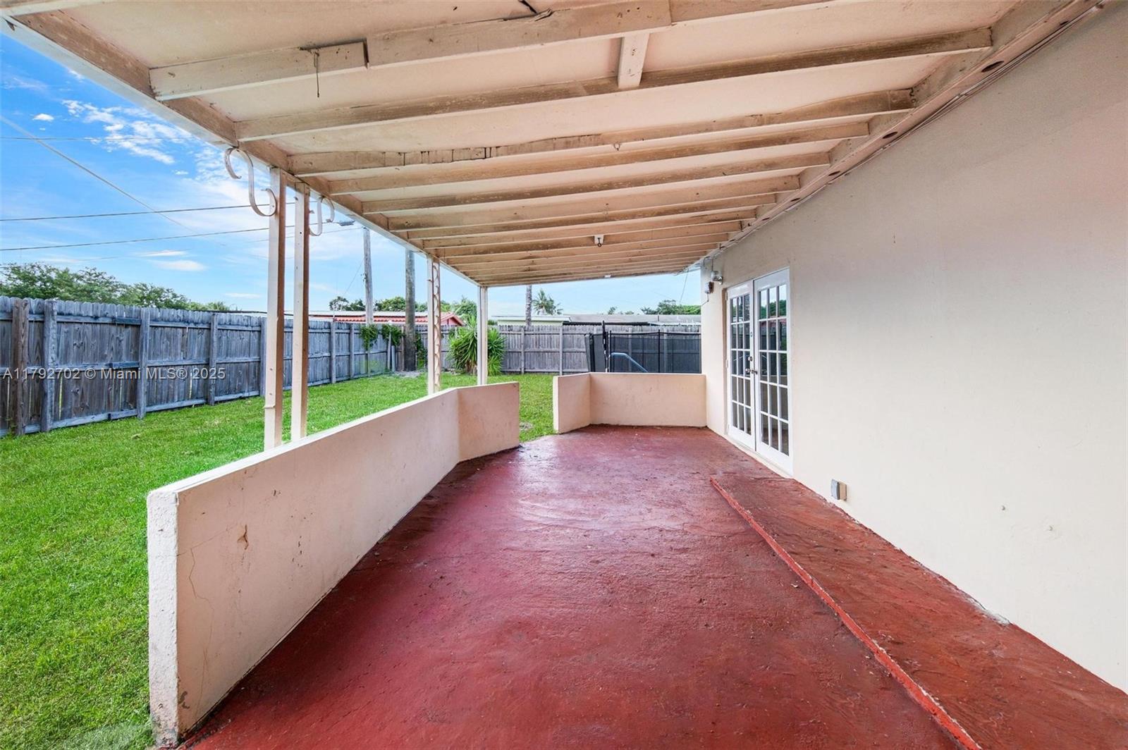 IVES ESTATES SEC 5 - Residential