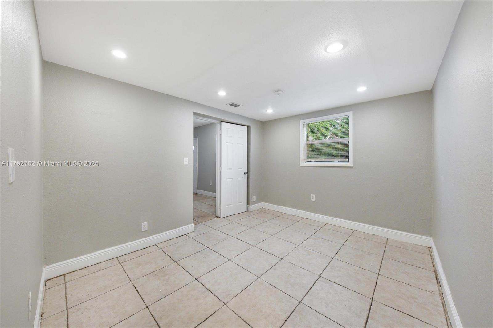 IVES ESTATES SEC 5 - Residential