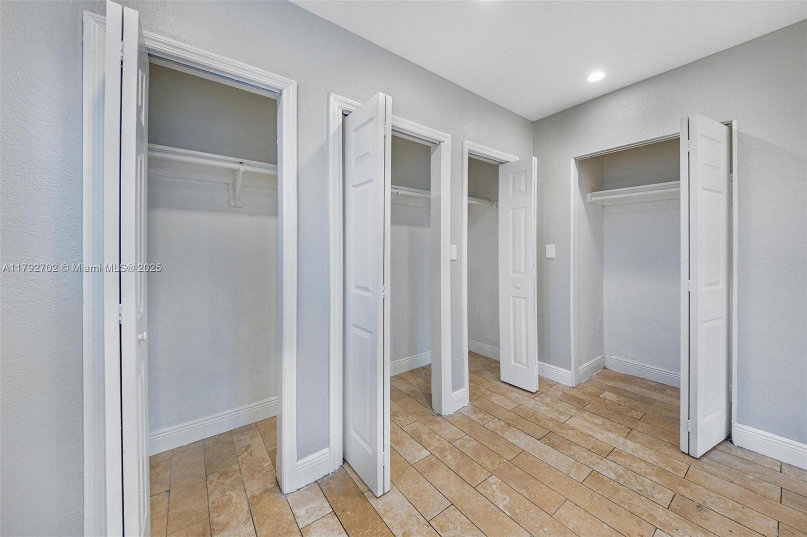 IVES ESTATES SEC 5 - Residential