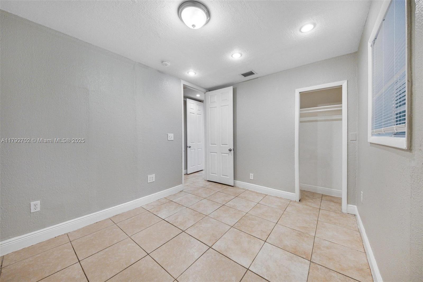 IVES ESTATES SEC 5 - Residential