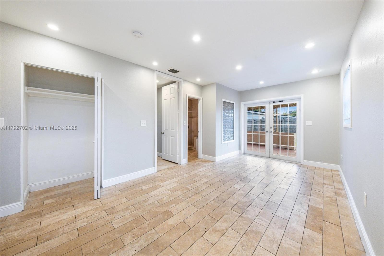 IVES ESTATES SEC 5 - Residential