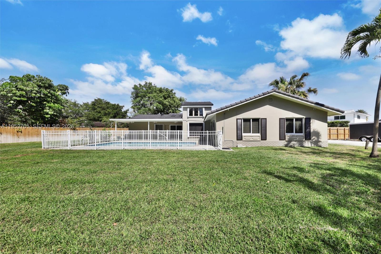 CLUSTERS CORAL SPRINGS - Residential