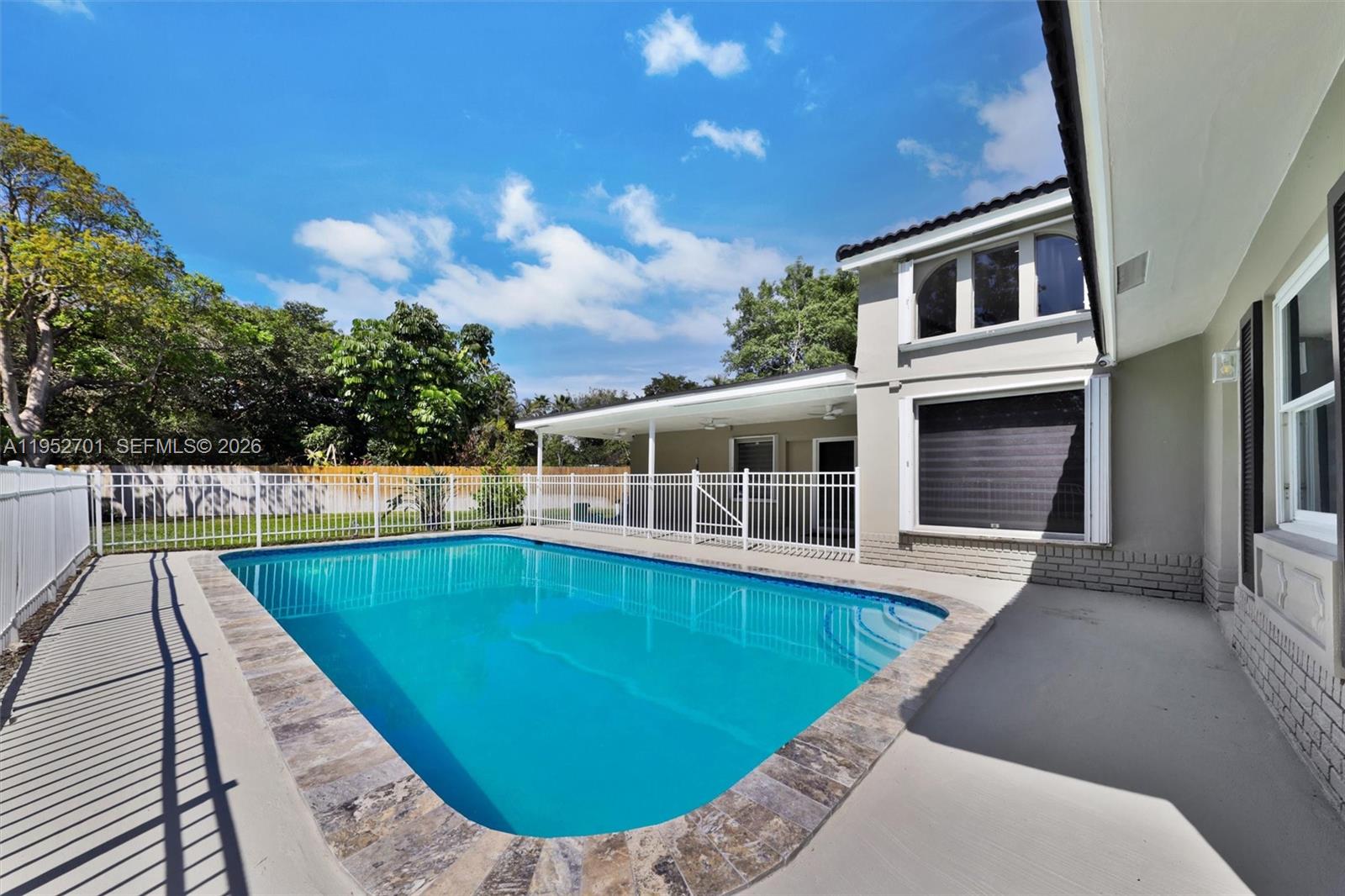 CLUSTERS CORAL SPRINGS - Residential