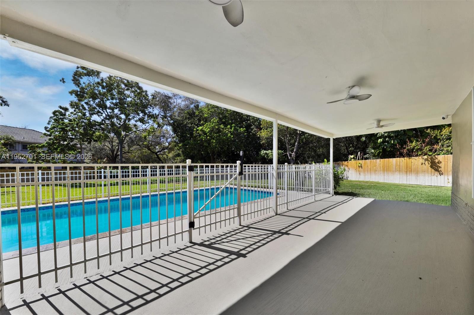 CLUSTERS CORAL SPRINGS - Residential