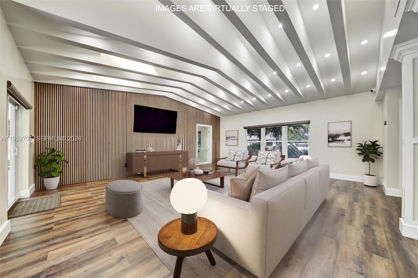 CLUSTERS CORAL SPRINGS - Residential