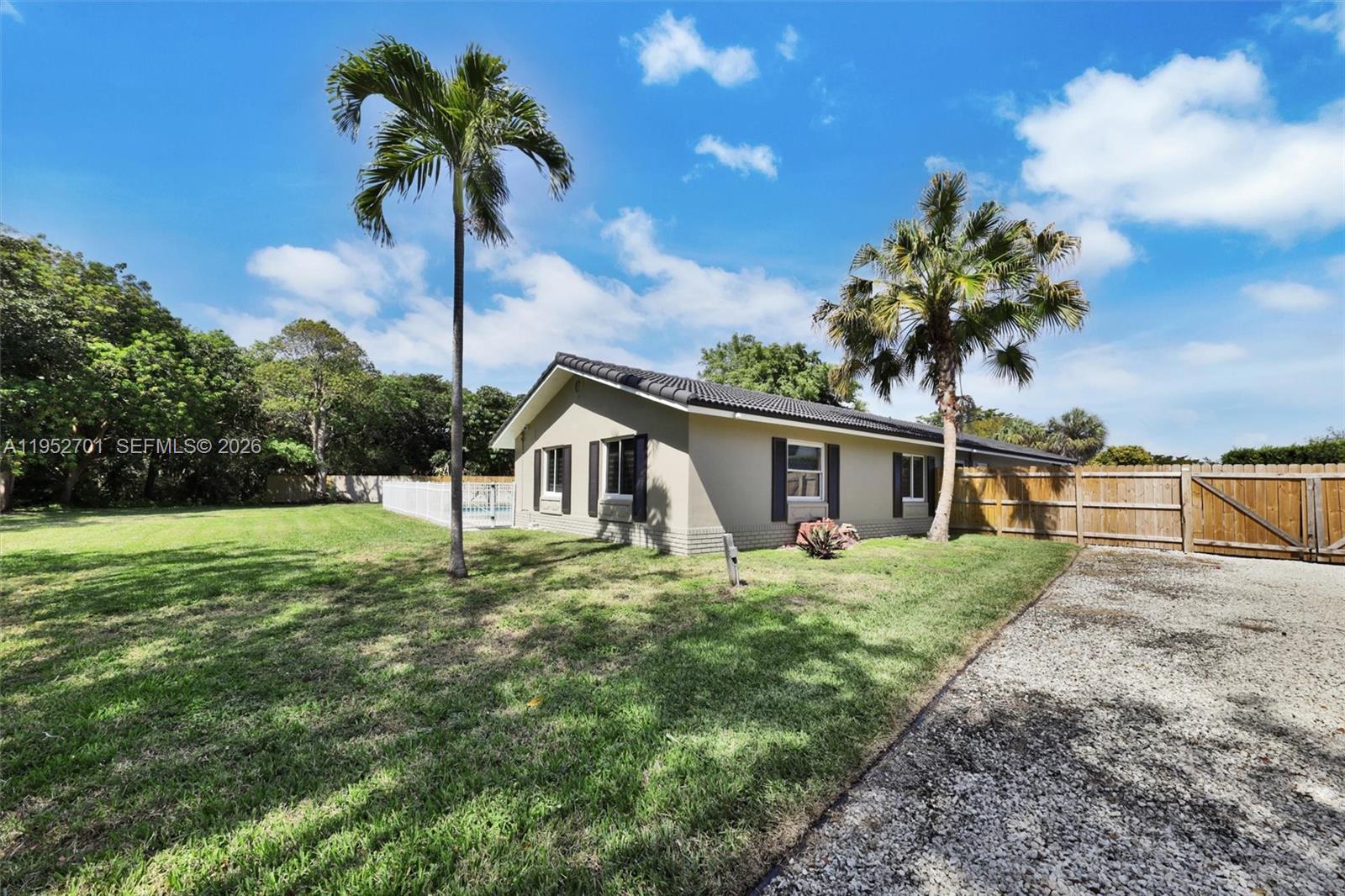 CLUSTERS CORAL SPRINGS - Residential