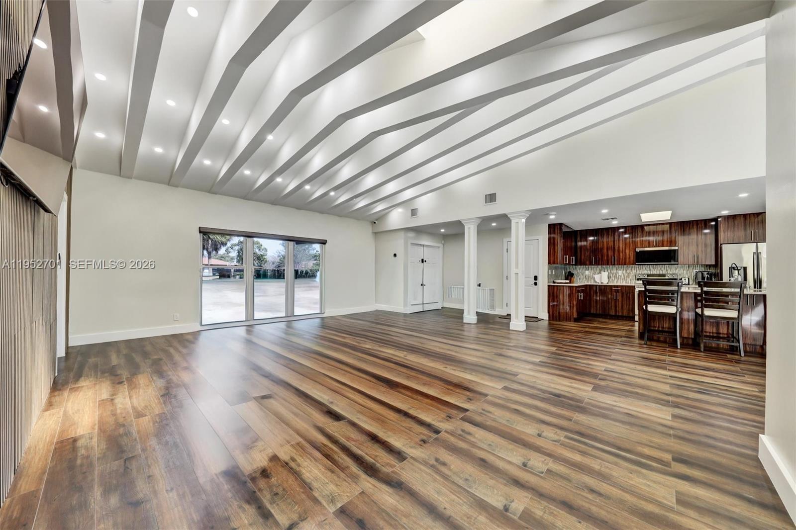 CLUSTERS CORAL SPRINGS - Residential