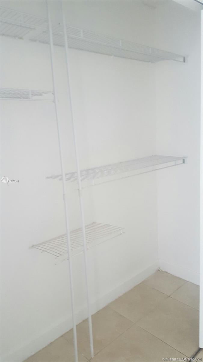 THE GRANDVIEW PALACE COND - Residential Lease