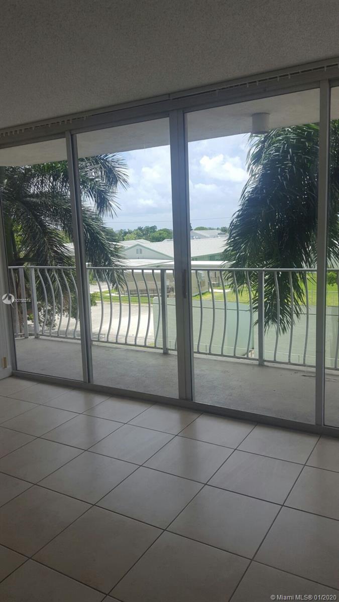 THE GRANDVIEW PALACE COND - Residential Lease