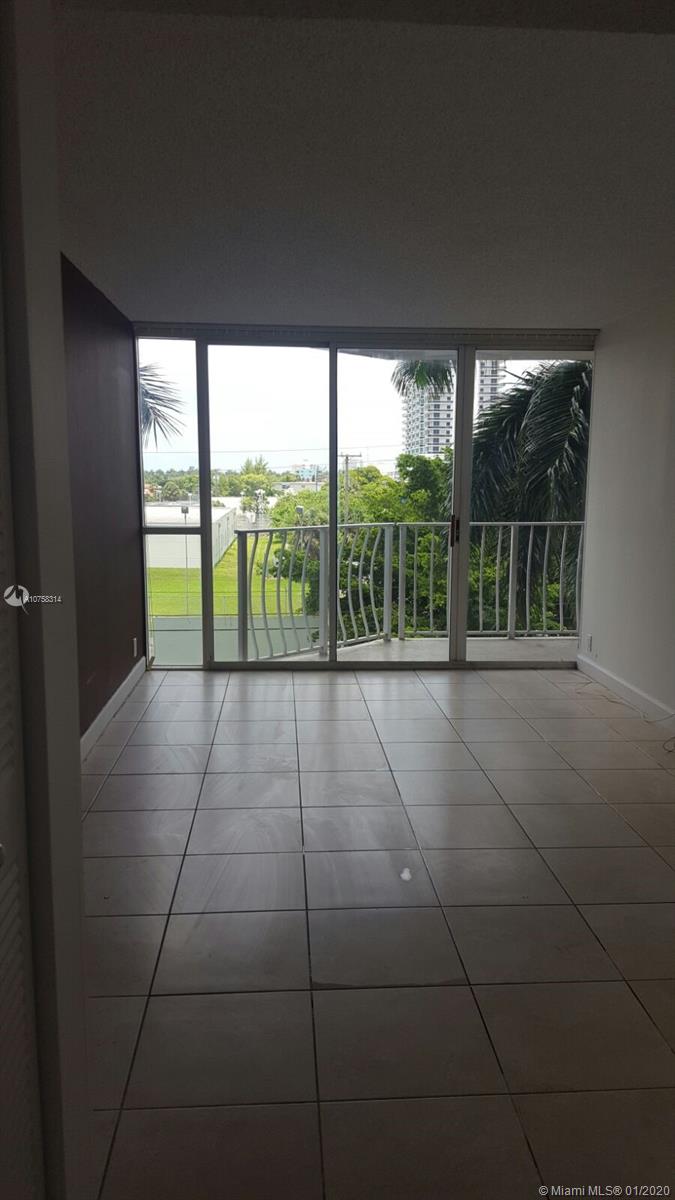 THE GRANDVIEW PALACE COND - Residential Lease