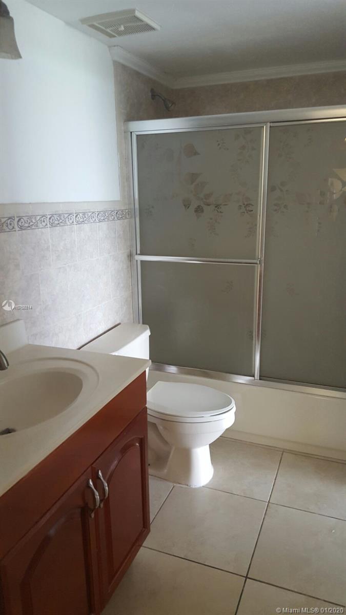 THE GRANDVIEW PALACE COND - Residential Lease