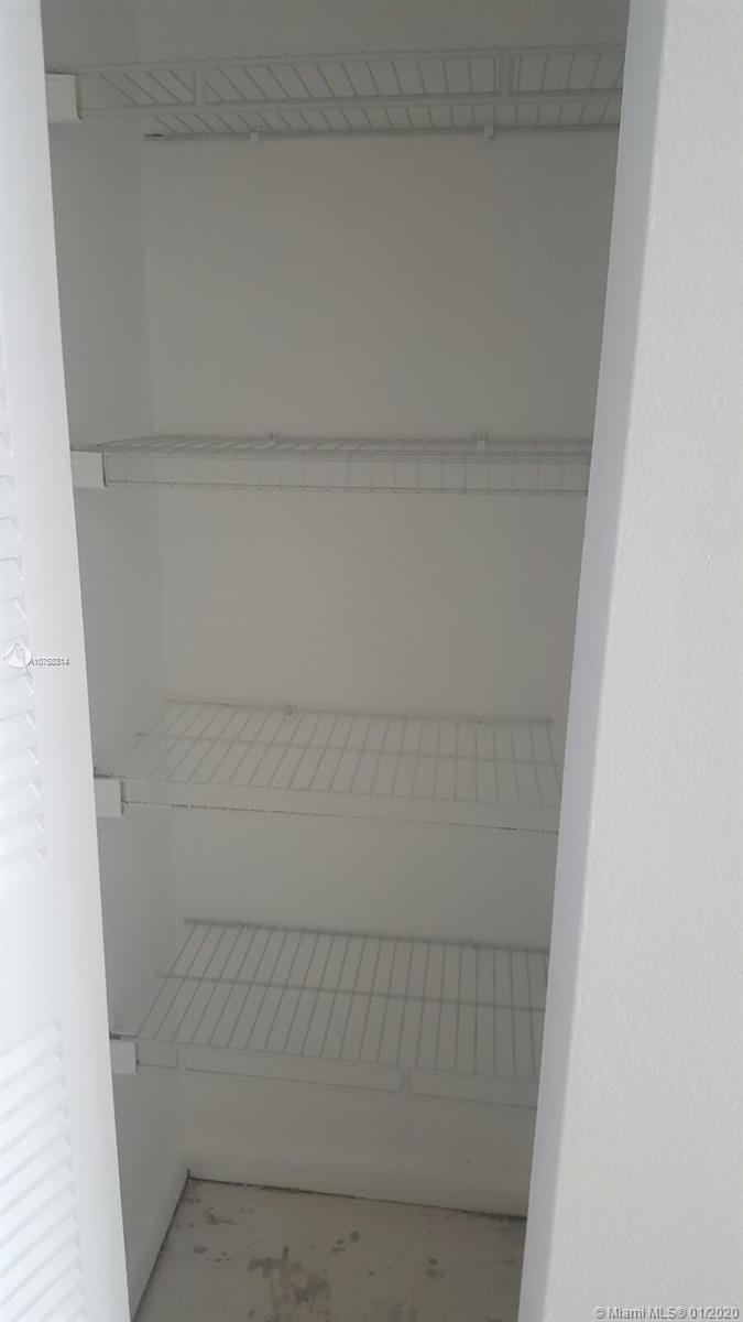 THE GRANDVIEW PALACE COND - Residential Lease