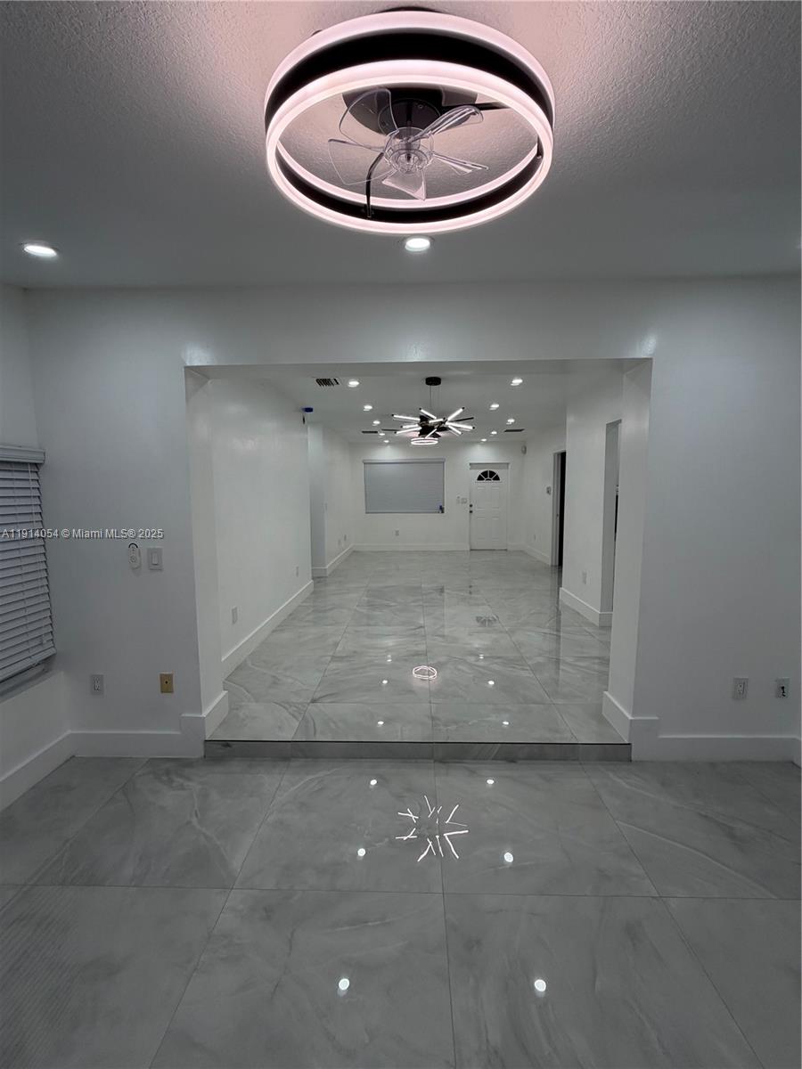 SCOTT LAKE MANOR SEC 6 - Residential Lease