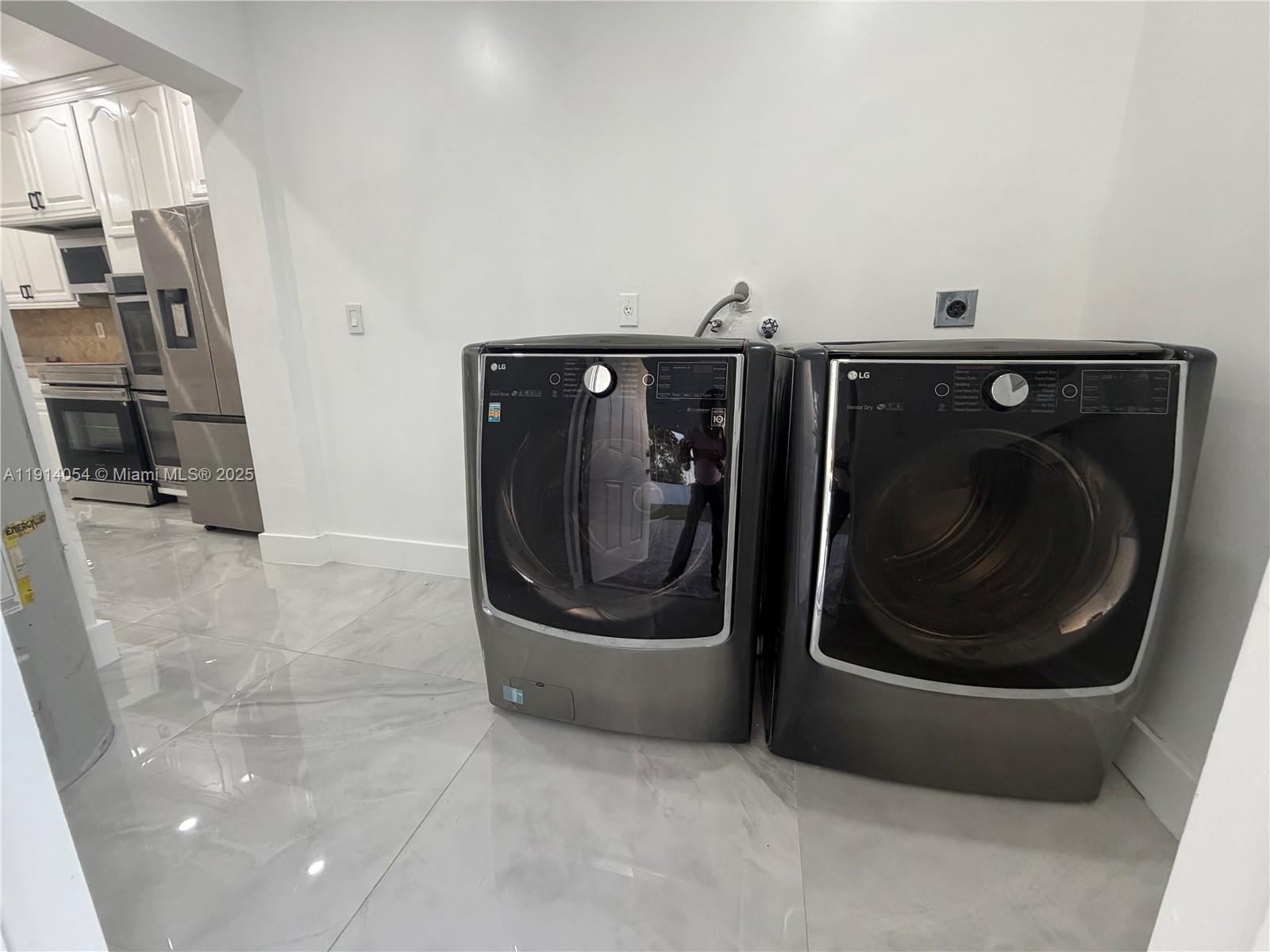 SCOTT LAKE MANOR SEC 6 - Residential Lease