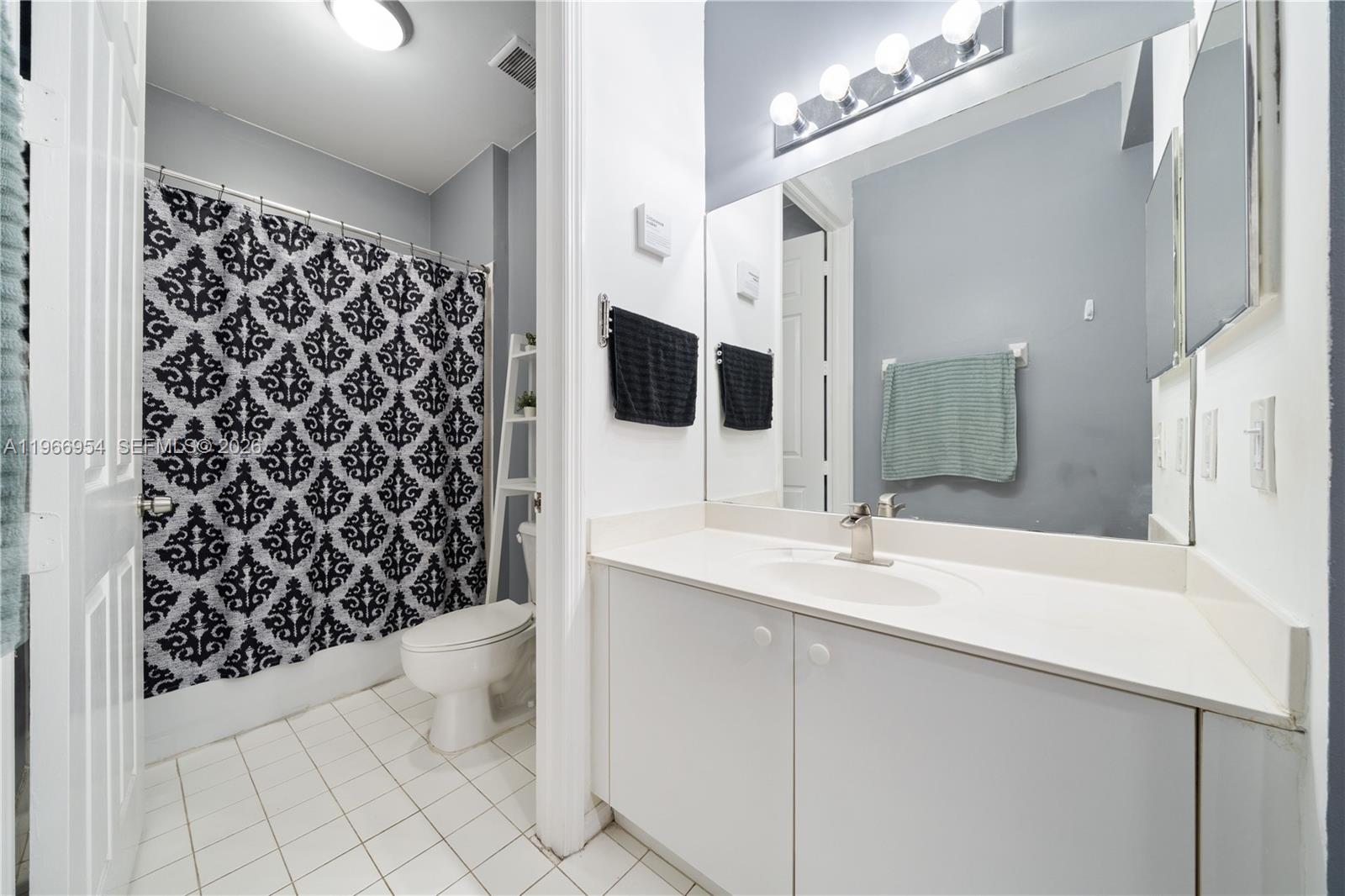 MARBELLA COVE - Residential