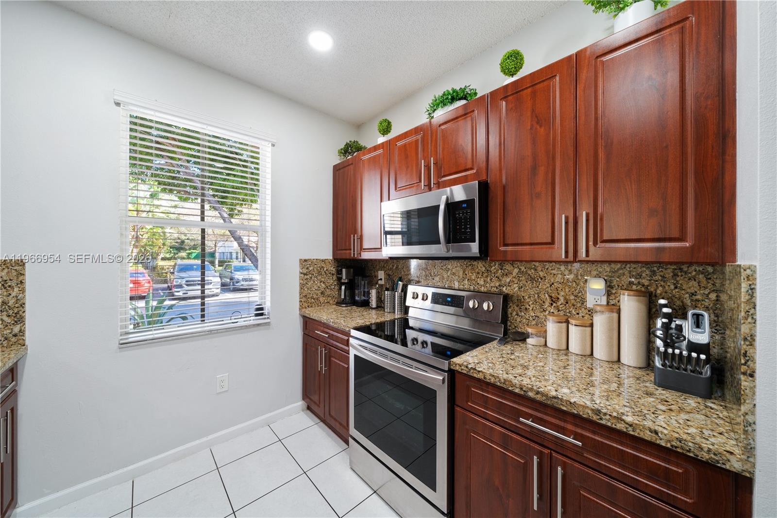 MARBELLA COVE - Residential