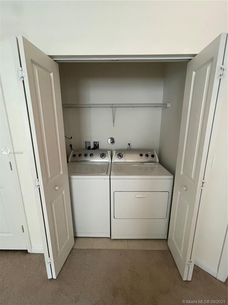 SAWGRASS LAKES - Residential Lease