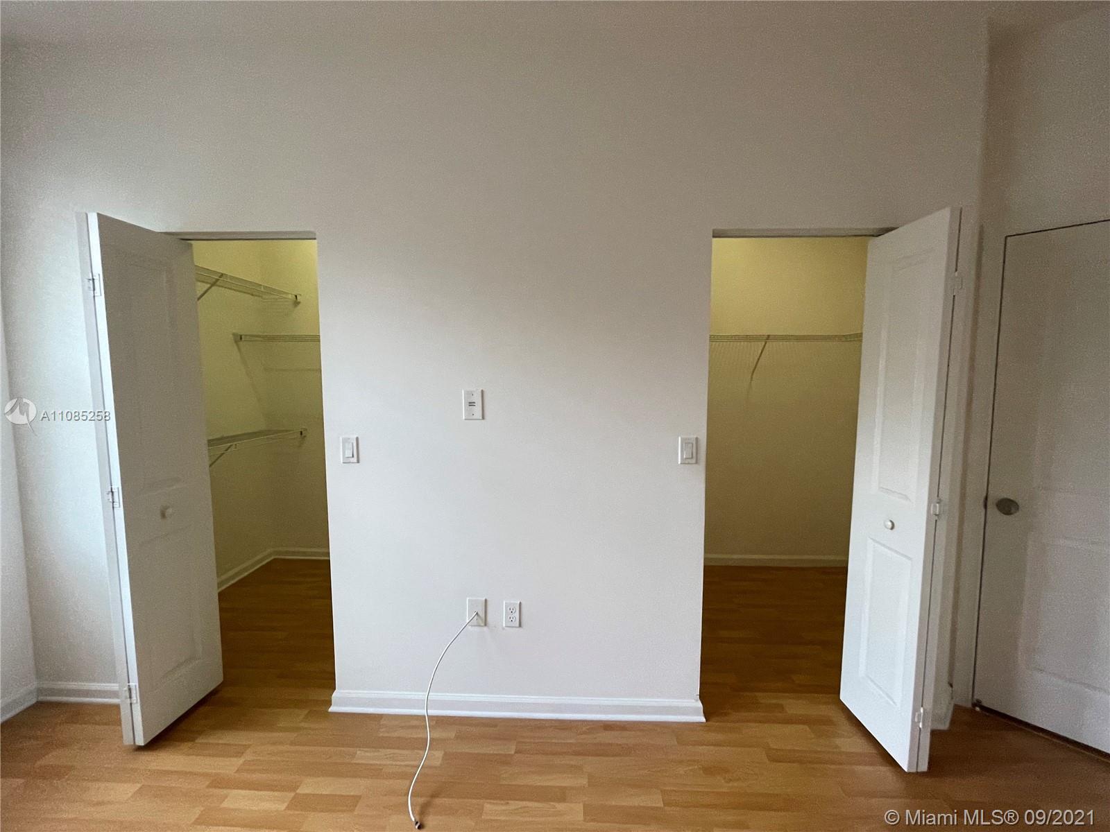 SAWGRASS LAKES - Residential Lease