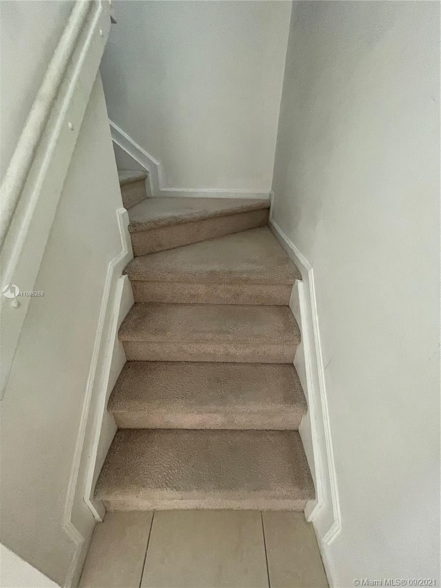 SAWGRASS LAKES - Residential Lease