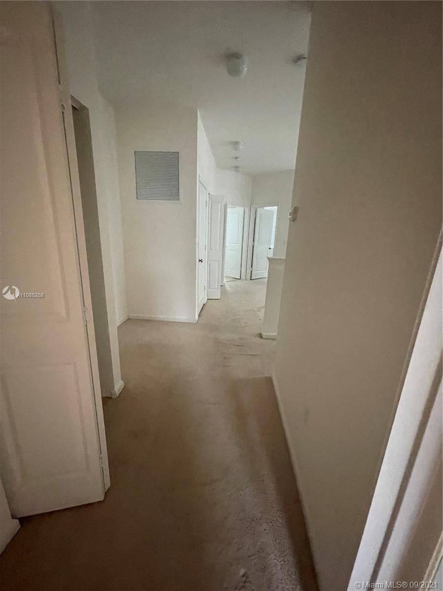 SAWGRASS LAKES - Residential Lease