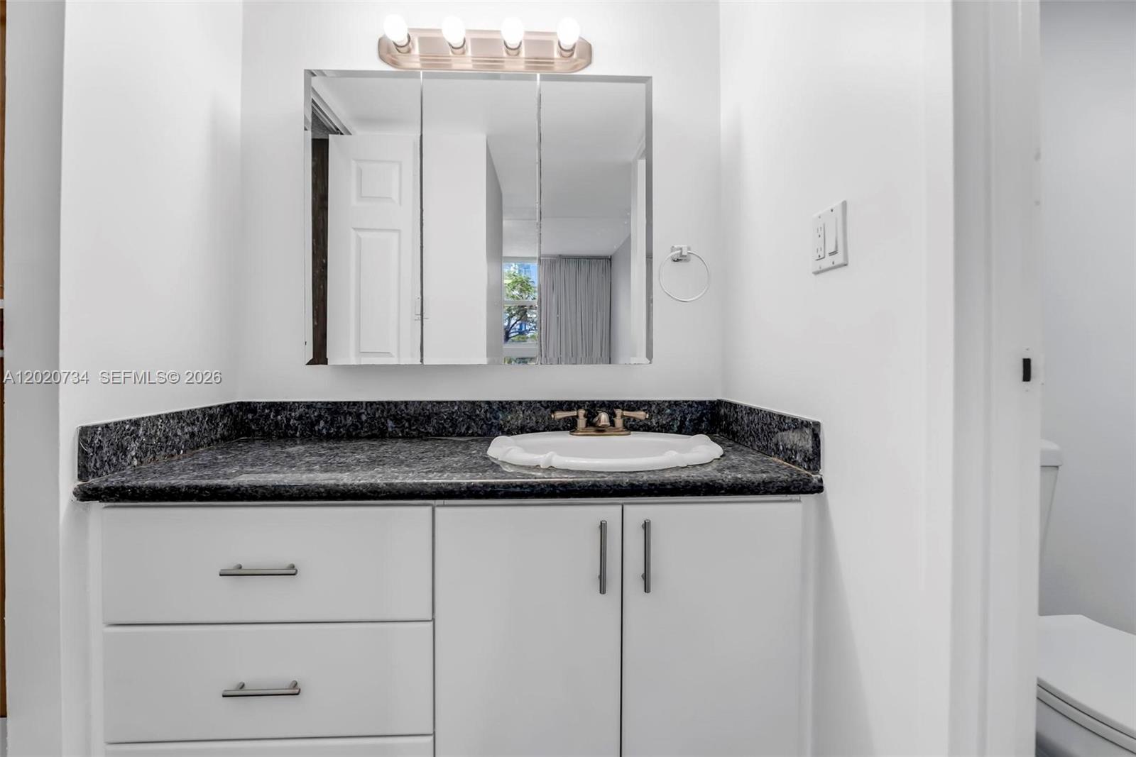 REEF EAST CONDO - Residential