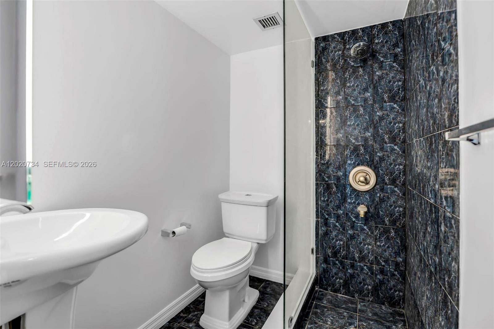 REEF EAST CONDO - Residential