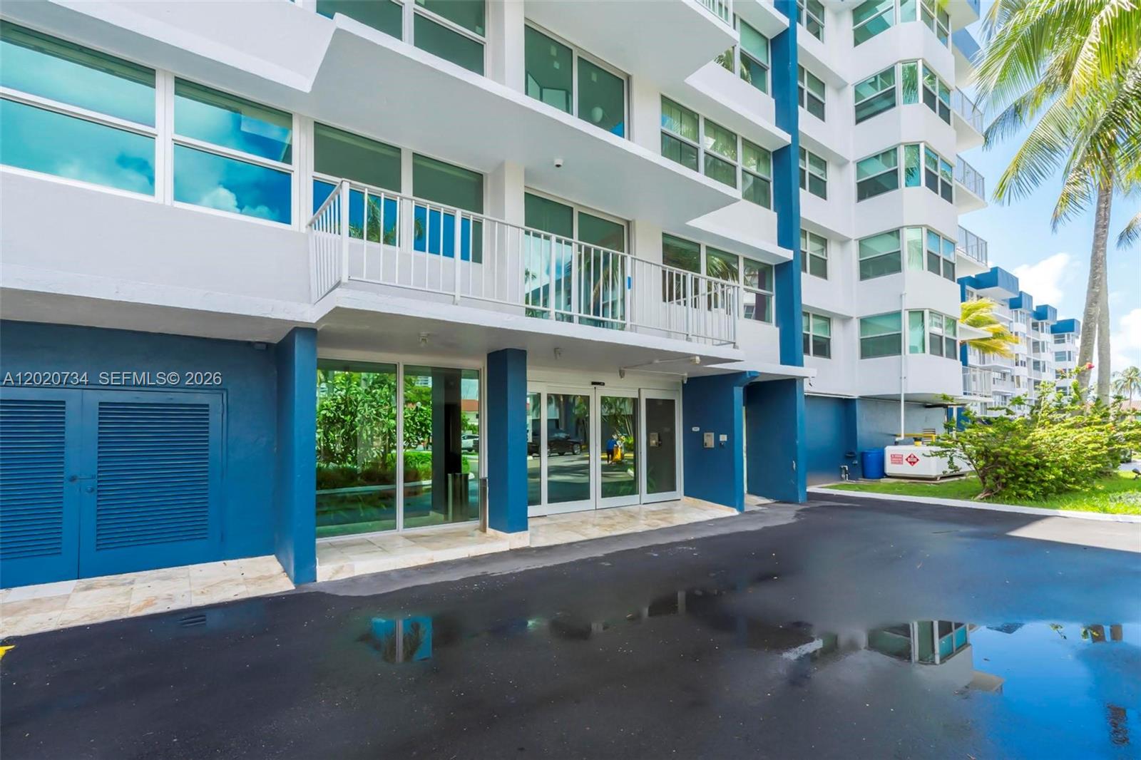 REEF EAST CONDO - Residential