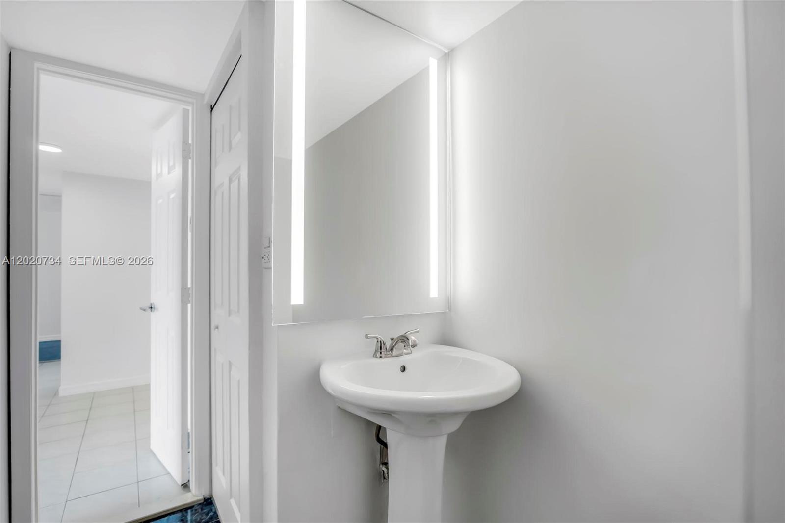 REEF EAST CONDO - Residential