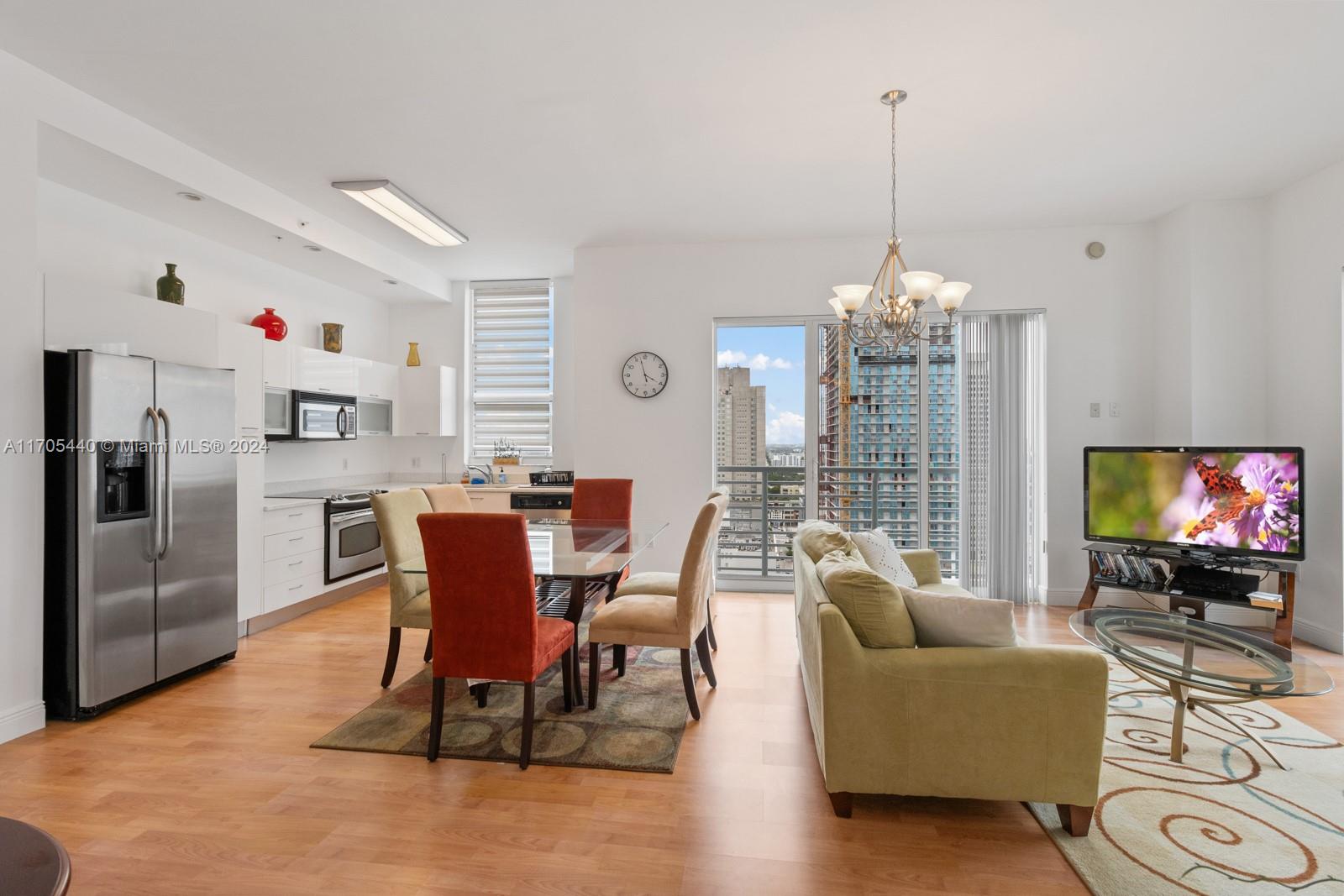 133 NE 2nd Ave 2513