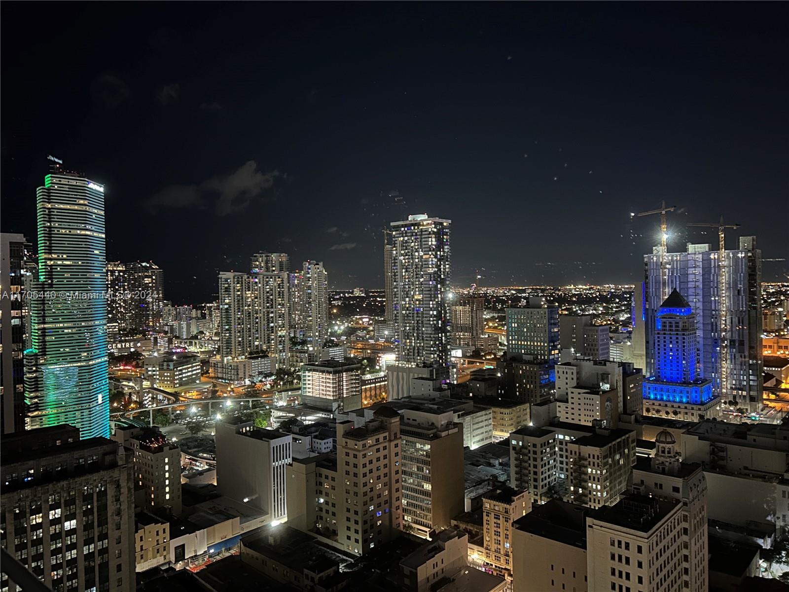 THE LOFT DOWNTOWN II COND - Residential