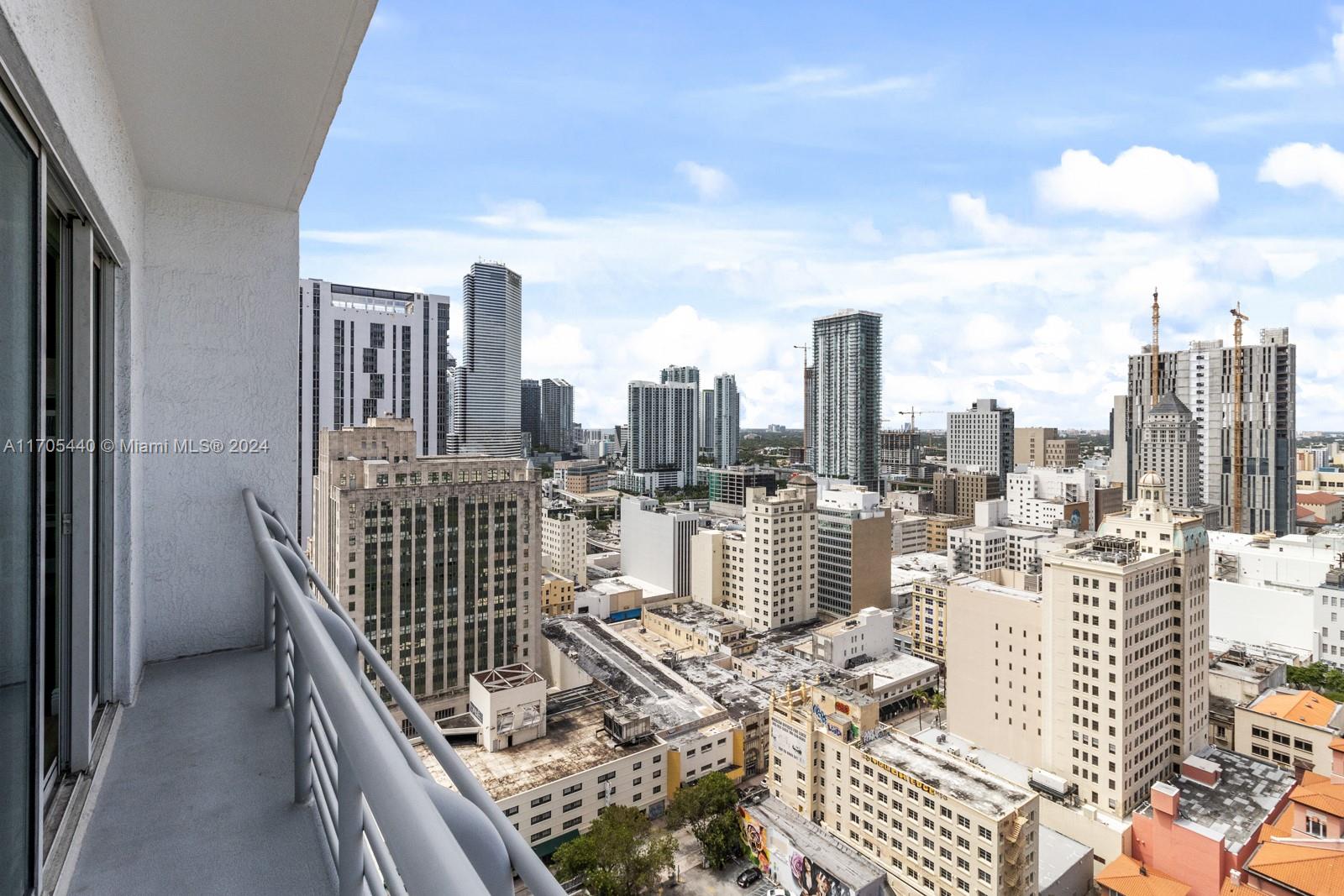THE LOFT DOWNTOWN II COND - Residential