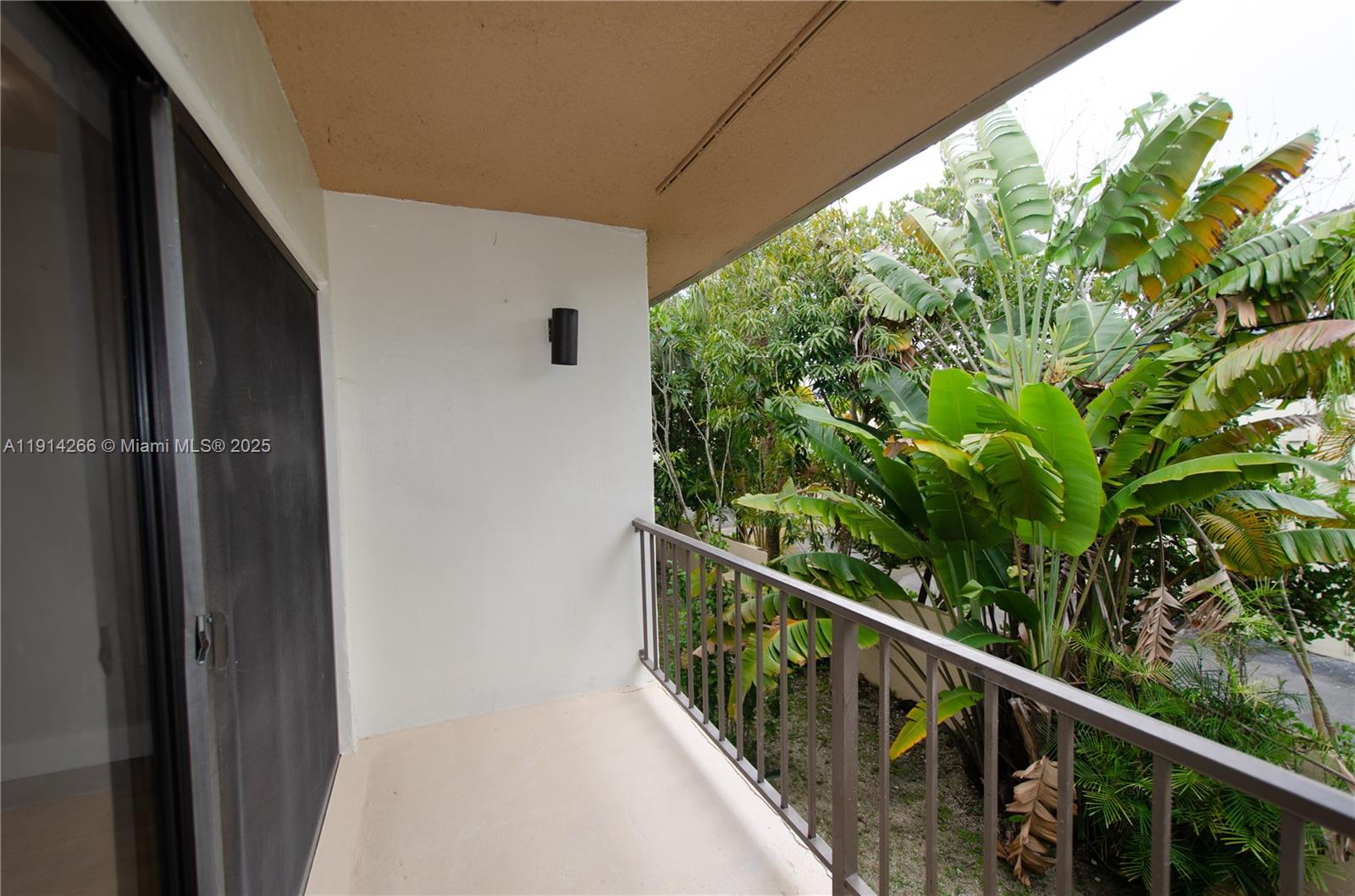 SUNRISE POINT CONDO BLDG - Residential Lease